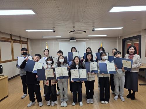 12.31. 겨울방학식 방송조회-.jpg